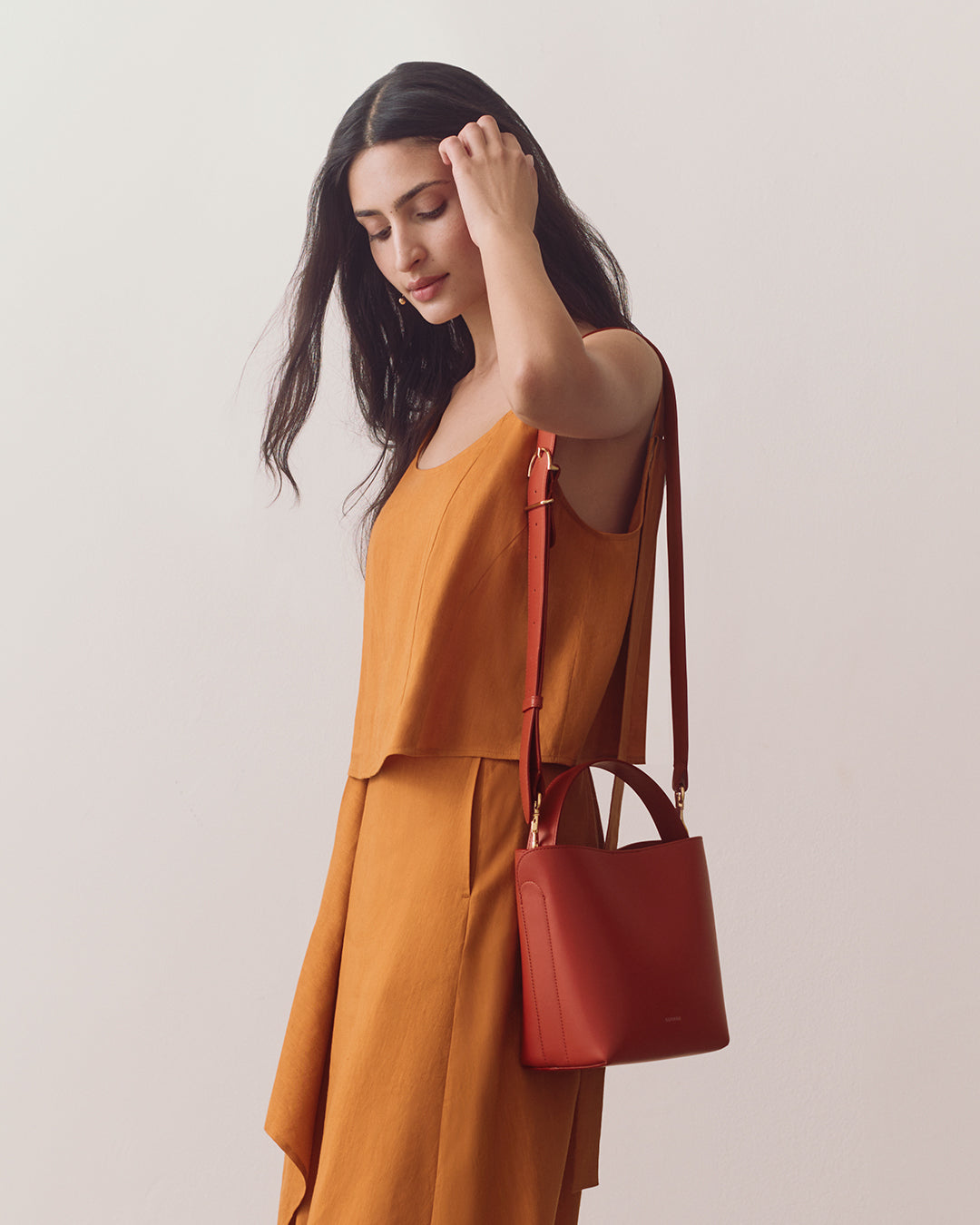 Mini Linea Bucket Bag